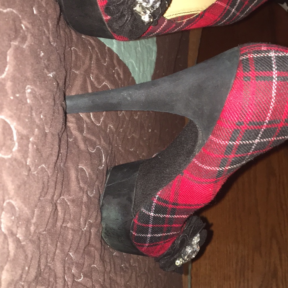 Gianni Bini spiked heels.